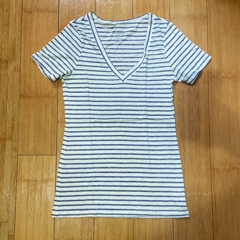 BLUE & WHITE STRIPE OLD NAVY VINTAGE TEE